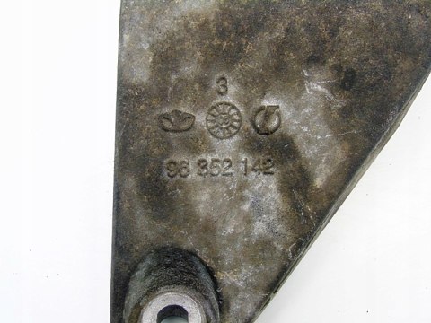 ŁAPA SILNIKA 1.8 16V LACETTI NUBIRA 96352142 ŁAPA SILNIKA 1.8 16V LACETTI NUBIRA 96352142