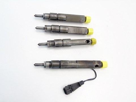 WTRYSKIWACZE 1.9 DTI V40 S40 SCENIC I MEGANE CLIO WTRYSKIWACZE 1.9 DTI V40 S40 SCENIC I MEGANE CLIO