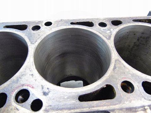 BLOK 0.50 1.6 16V ASTRA G VECTRA B ZAFIRA A ROZWIE BLOK 0.50 1.6 16V ASTRA G VECTRA B ZAFIRA A ROZWIE
