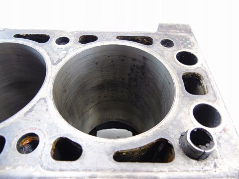 BLOK 0.50 1.6 16V ASTRA G VECTRA B ZAFIRA A ROZWIE BLOK 0.50 1.6 16V ASTRA G VECTRA B ZAFIRA A ROZWIE