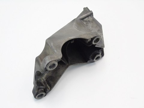 ŁAPA SILNIKA 2.0 20V PASSAT B5.5 AUDI A4 B6 B7 A6 ŁAPA SILNIKA 2.0 20V PASSAT B5.5 AUDI A4 B6 B7 A6
