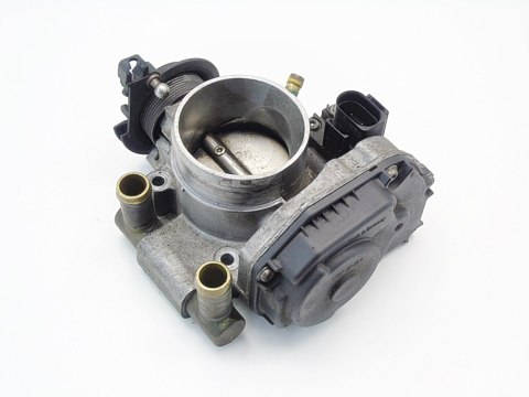 PRZEPUSTNICA 1.6 PASSAT B5 AUDI A4 B5 058133063H PRZEPUSTNICA 1.6 PASSAT B5 AUDI A4 B5 058133063H