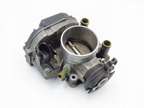PRZEPUSTNICA 1.6 PASSAT B5 AUDI A4 B5 058133063H PRZEPUSTNICA 1.6 PASSAT B5 AUDI A4 B5 058133063H