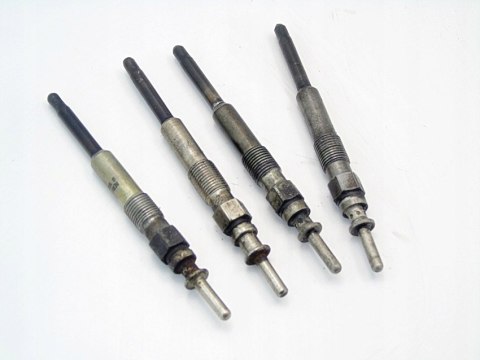 ŚWIECE ŻAROWE 2.0 D BMW E46 E39 E87 320 520 318 ŚWIECE ŻAROWE 2.0 D BMW E46 E39 E87 320 520 318