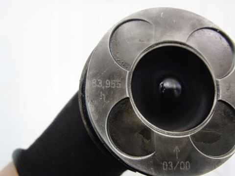 TŁOK KORBOWÓD 2.0 D BMW E46 E39 E87 320 520 318 TŁOK KORBOWÓD 2.0 D BMW E46 E39 E87 320 520 318