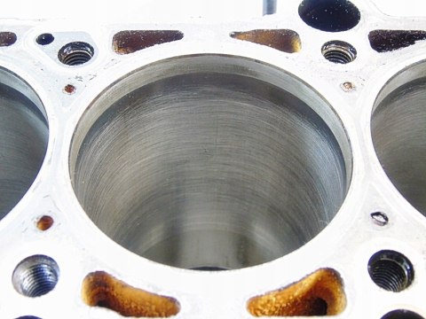 BLOK AEB 058103021E 1.8 T 20V PASSAT B5 AUDI A4 A6 BLOK AEB 058103021E 1.8 T 20V PASSAT B5 AUDI A4 A6