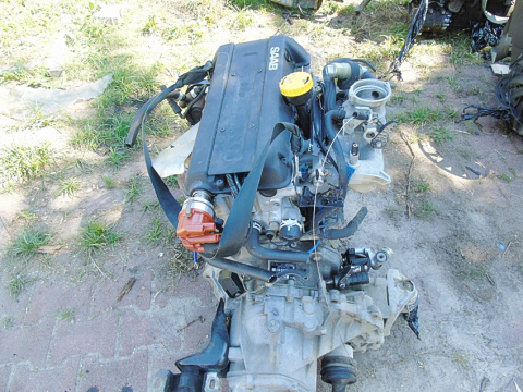 SILNIK SŁUPEK SAAB 2.0 16 B204I 131 KM SAAB 9-3 900 II 9000 SILNIK SŁUPEK SAAB 2.0 16 B204I 131 KM SAAB 9-3 900 II 9000