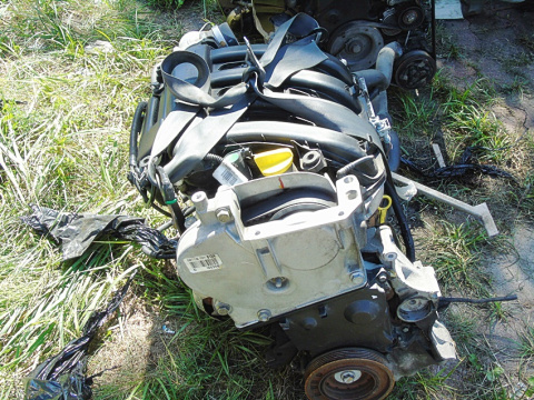 SILNIK NA CZĘŚCI 1.6 16V K4M MEGANE II SCENIC II LAGUNA II CLIO II SILNIK NA CZĘŚCI 1.6 16V K4M MEGANE II SCENIC II LAGUNA II CLIO II