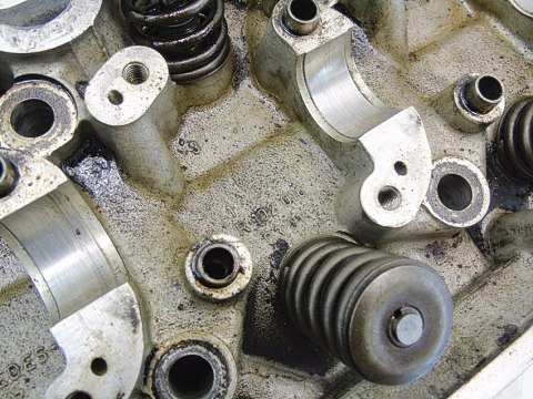 GŁOWICA 2.3 8V MERCEDES W123 S123 C123 R1020160301 GŁOWICA 2.3 8V MERCEDES W123 S123 C123 R1020160301