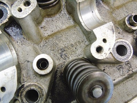 GŁOWICA 2.3 8V MERCEDES W123 S123 C123 R1020160301 GŁOWICA 2.3 8V MERCEDES W123 S123 C123 R1020160301