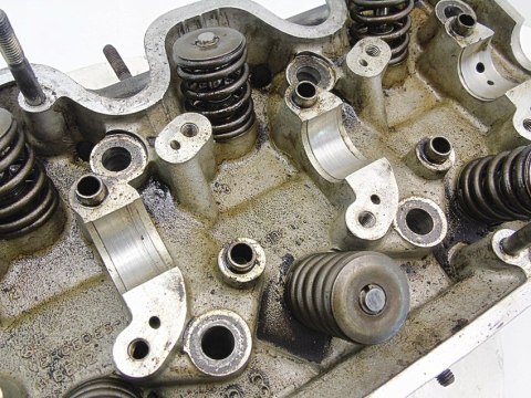 GŁOWICA 2.3 8V MERCEDES W123 S123 C123 R1020160301 GŁOWICA 2.3 8V MERCEDES W123 S123 C123 R1020160301