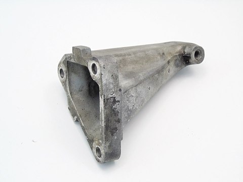 ŁAPA WSPORNIK SILNIKA 2.3 MERCEDES W123 S123 C123 ŁAPA WSPORNIK SILNIKA 2.3 MERCEDES W123 S123 C123