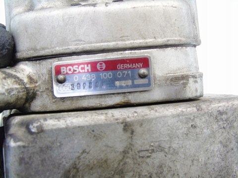 ROZDZIELACZ PALIWA 2.3 8V MERCEDES W123 S123 C123 ROZDZIELACZ PALIWA 2.3 8V MERCEDES W123 S123 C123