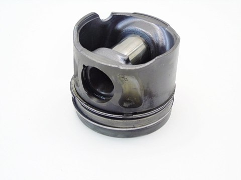 TŁOK 82L69 1.9 CDTI ASTRA H VECTRA ZAFIRA SIGNUM TŁOK 82L69 1.9 CDTI ASTRA H VECTRA ZAFIRA SIGNUM