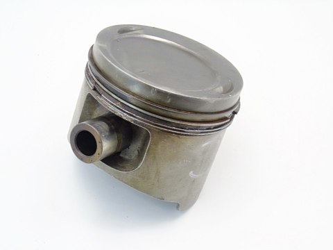 TŁOK 95V31 2.3 8V MERCEDES W123 S123 C123 M102 TŁOK 95V31 2.3 8V MERCEDES W123 S123 C123 M102