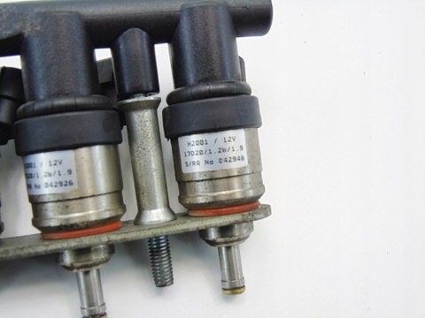 LISTWA WTRYSKIWACZE LPG GAZU 67R-010213 H2001 HANA LISTWA WTRYSKIWACZE LPG GAZU 67R-010213 H2001 HANA