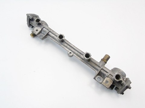 LISTWA WTRYSKOWA 2.0 B MERCEDES E200 W210 S210 LISTWA WTRYSKOWA 2.0 B MERCEDES E200 W210 S210