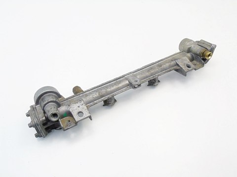 LISTWA WTRYSKOWA 2.0 B MERCEDES E200 W210 S210 LISTWA WTRYSKOWA 2.0 B MERCEDES E200 W210 S210