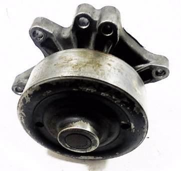 POMPA WODY TOYOTA 1.8 16V VVTI RAV4 AVENSIS MATRIX POMPA WODY TOYOTA 1.8 16V VVTI RAV4 AVENSIS MATRIX
