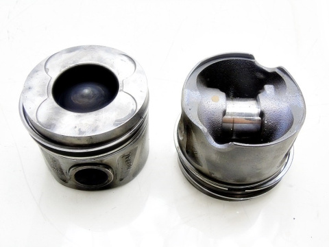 TŁOK SILNIKA R KLASA W251 3.0 3.2 CDI 642 TŁOK SILNIKA R KLASA W251 3.0 3.2 CDI 642
