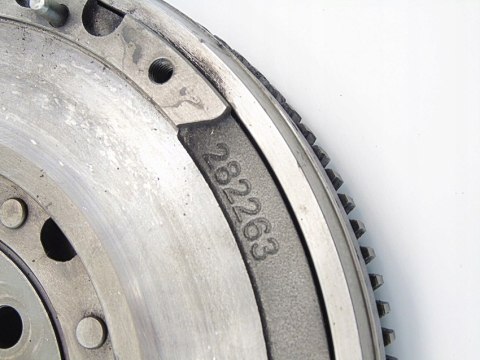 KOŁO DWUMASOWE 1.9 JTDM 147 156 GT STILO BRAVO 2 KOŁO DWUMASOWE 1.9 JTDM 147 156 GT STILO BRAVO 2