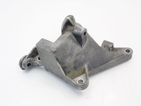 ŁAPA ALTERNATORA 2.0 16V SAAB 9-3 900 II 9000 ŁAPA ALTERNATORA 2.0 16V SAAB 9-3 900 II 9000