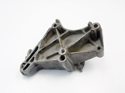 ŁAPA SILNIKA 2.0 16V SAAB 9-3 900 II 9000 4624755 ŁAPA SILNIKA 2.0 16V SAAB 9-3 900 II 9000 4624755