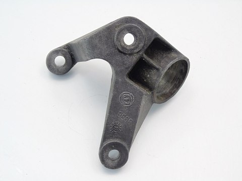 ŁAPA WSPORNIK 1.9 JTDM 147 156 GT STILO BRAVO 2 ŁAPA WSPORNIK 1.9 JTDM 147 156 GT STILO BRAVO 2