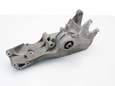 ŁAPA SILNIKA 1.6 8V PASSAT B5 AUDI A4 06B903143F ŁAPA SILNIKA 1.6 8V PASSAT B5 AUDI A4 06B903143F