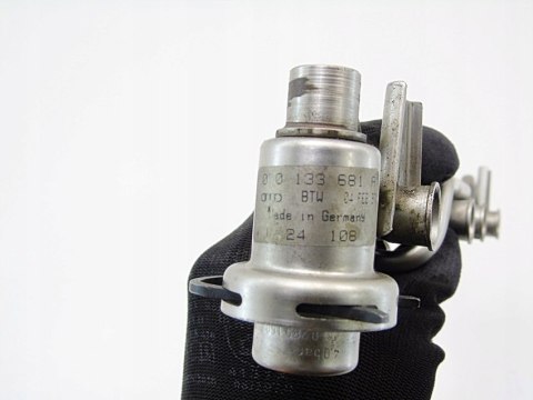 LISTWA WTRYSKOWA PALIWA 1.6 8V PASSAT B5 AUDI A4 LISTWA WTRYSKOWA PALIWA 1.6 8V PASSAT B5 AUDI A4
