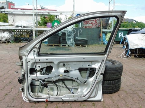 DRZWI PRAWY PRZÓD LAGUNA II KOMBI GRANDTOUR DRZWI PRAWY PRZÓD LAGUNA II KOMBI GRANDTOUR