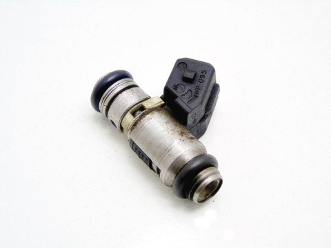 WTRYSKIWACZ IWP095 1.2 8V PUNTO II PANDA PALIO Y WTRYSKIWACZ IWP095 1.2 8V PUNTO II PANDA PALIO Y
