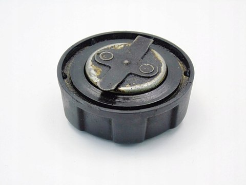 KOREK WLEWU OLEJU 2.4 20V V70 S70 C70 850 KOREK WLEWU OLEJU 2.4 20V V70 S70 C70 850