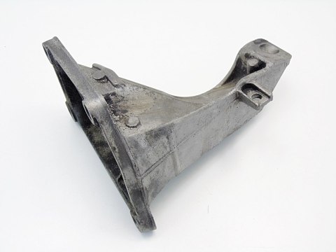 ŁAPA SILNIKA 2.0 D BMW E46 E39 320 520 318 D ŁAPA SILNIKA 2.0 D BMW E46 E39 320 520 318 D