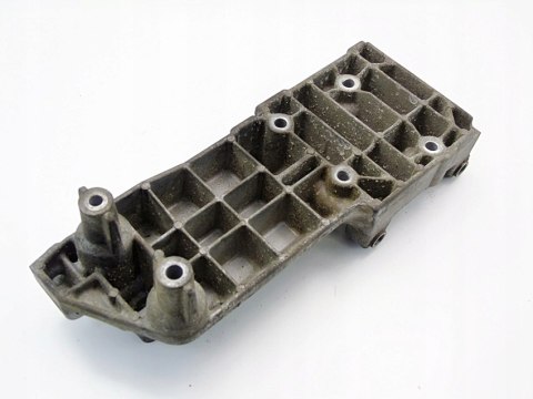 ŁAPA SILNIKA 2.4 20V VOLVO V70 S70 C70 850 9135170 ŁAPA SILNIKA 2.4 20V VOLVO V70 S70 C70 850 9135170
