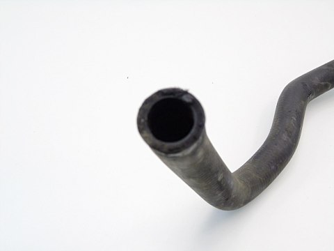WĄŻ PRZEWÓD WODY 2.0 D BMW E46 E39 320 520 318 WĄŻ PRZEWÓD WODY 2.0 D BMW E46 E39 320 520 318