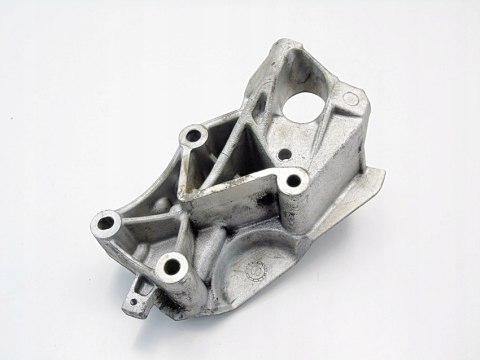 ŁAPA WSPORNIK SILNIKA 3.0 V6 C5 607 807 C6 406 C8 AVANTIME LAGUNA II ŁAPA WSPORNIK SILNIKA 3.0 V6 C5 607 807 C6 406 C8 AVANTIME LAGUNA II