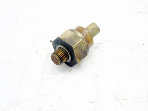 CZUJNIK TEMPERATURY AUDI 80 A6 100 C4 COUPE 2.0 8V CZUJNIK TEMPERATURY AUDI 80 A6 100 C4 COUPE 2.0 8V
