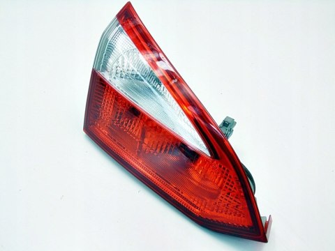 LAMPA KLAPY LEWY TYŁ FOCUS 3 KOMBI BM5113A603BC LAMPA KLAPY LEWY TYŁ FOCUS 3 KOMBI BM5113A603BC