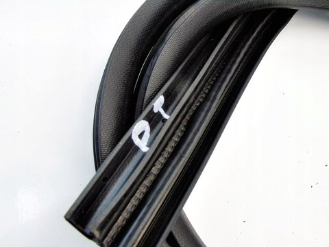 USZCZELKA DRZWI PRAWY TYŁ FOCUS 3 KOMBI USZCZELKA DRZWI PRAWY TYŁ FOCUS 3 KOMBI