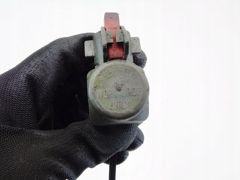 BAGNET OLEJU SKRZYNI 2.0 E200 W210 S210 2102700083 BAGNET OLEJU SKRZYNI 2.0 E200 W210 S210 2102700083