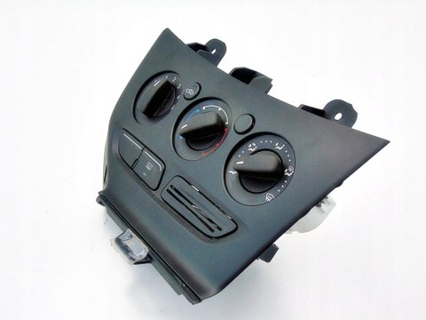 PANEL NAWIEWU FOCUS 3 KOMBI BM5T-18549-AE PANEL NAWIEWU FOCUS 3 KOMBI BM5T-18549-AE