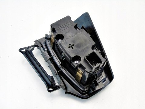 PRZEŁĄCZNIK ŚWIATEŁ FOCUS 3 KOMBI BM5T-13A024-GD PRZEŁĄCZNIK ŚWIATEŁ FOCUS 3 KOMBI BM5T-13A024-GD