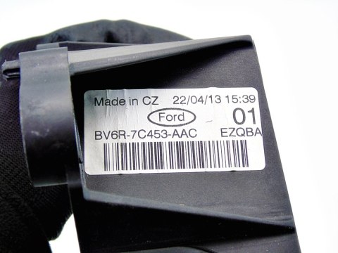 WSPORNIK WYBIERAKA BIEGÓW FOCUS 3 KOMBI WSPORNIK WYBIERAKA BIEGÓW FOCUS 3 KOMBI