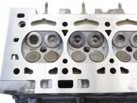 GŁOWICA 1.6 16V C3 C4 307 206 BERLINGO XSARA 308 GŁOWICA 1.6 16V C3 C4 307 206 BERLINGO XSARA 308