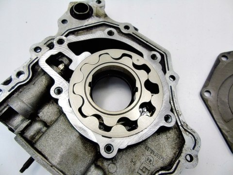 POMPA OLEJU 1.4 TDCI FIESTA 5 6 FUSION MAZDA 2 POMPA OLEJU 1.4 TDCI FIESTA 5 6 FUSION MAZDA 2