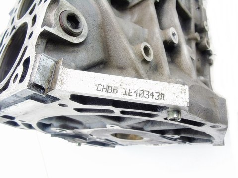 BLOK SILNIKA 1.8 16V MONDEO MK3 MAZDA 6 5 V50 S40 BLOK SILNIKA 1.8 16V MONDEO MK3 MAZDA 6 5 V50 S40