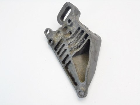 ŁAPA SILNIKA 1.3 8V FORD FIESTA 5 6 KA 2S616030A2A ŁAPA SILNIKA 1.3 8V FORD FIESTA 5 6 KA 2S616030A2A
