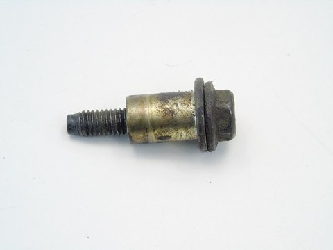 ŚRUBA POKRYWY ZAWORÓW 1.3 8V FORD FIESTA V VI KA ŚRUBA POKRYWY ZAWORÓW 1.3 8V FORD FIESTA V VI KA