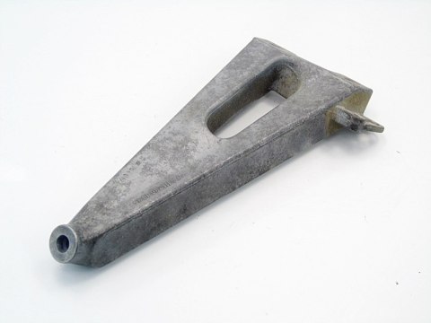 ŁAPA SILNIKA 2.0B MERCEDES E200 W210 S210 C208 ŁAPA SILNIKA 2.0B MERCEDES E200 W210 S210 C208